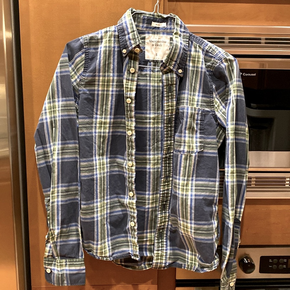 Abercrombie & fitch boys size Small long sleeve 100% cotton shirt